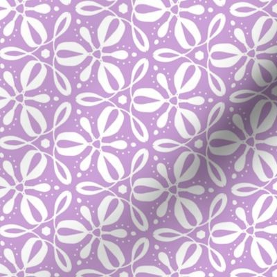 Fleurs Tournantes - Floral Geometric Purple Regular Scale