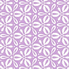 Fleurs Tournantes - Floral Geometric Purple Regular Scale