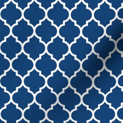 moroccan quatrefoil lattice in egyptian blue