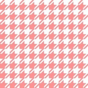 Houndstooth Creamy Strawberry Small