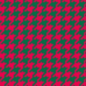 Pixel (Squares) Houndstooth in red and green