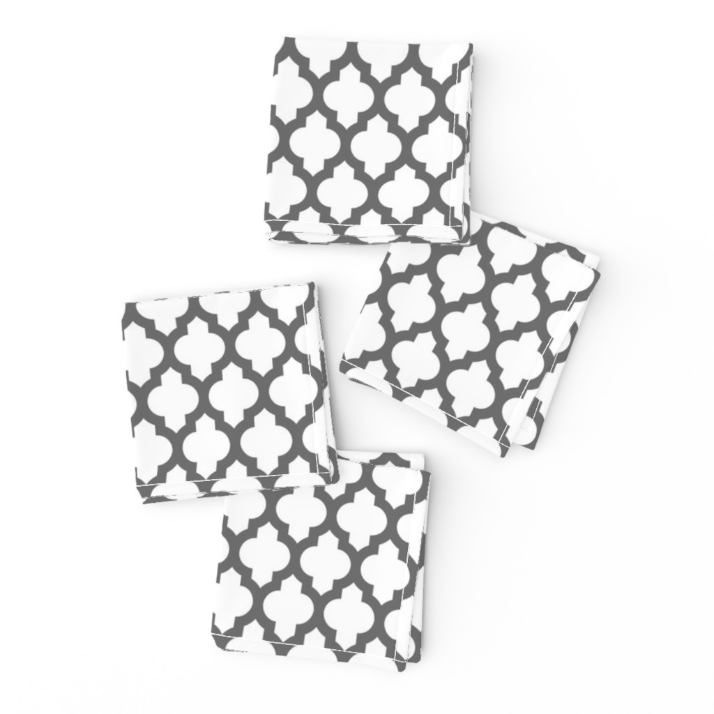 Moroccan quatrefoil lattice - gray on white