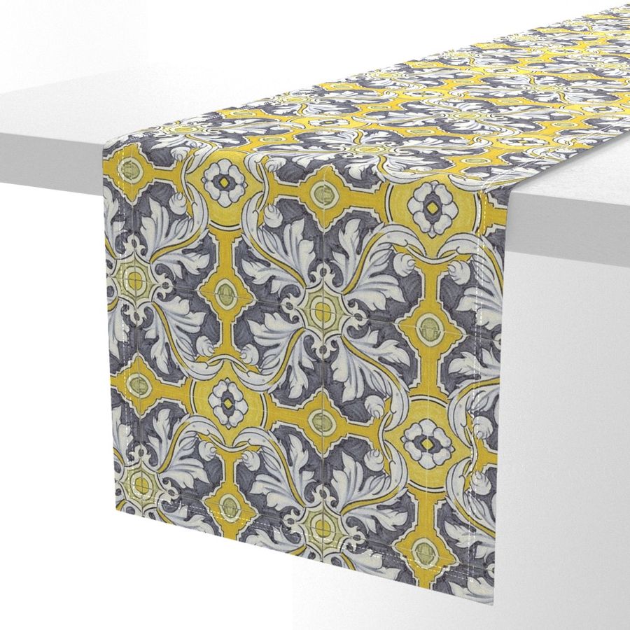 HOME_GOOD_TABLE_RUNNER