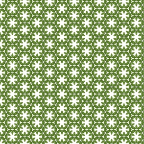 Holly Snowflake Pattern | Small Scale