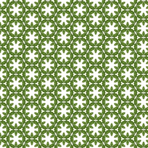Holly Snowflake Pattern | Medium Scale