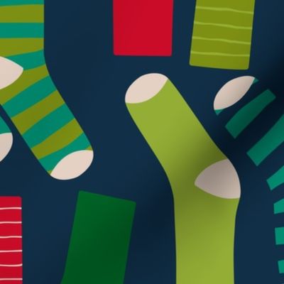Mismatching (christmas) socks dark blue green red teal 24 inch