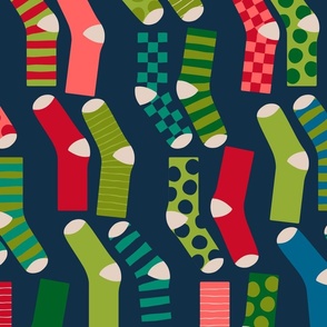 Mismatching (christmas) socks dark blue green red teal 24 inch