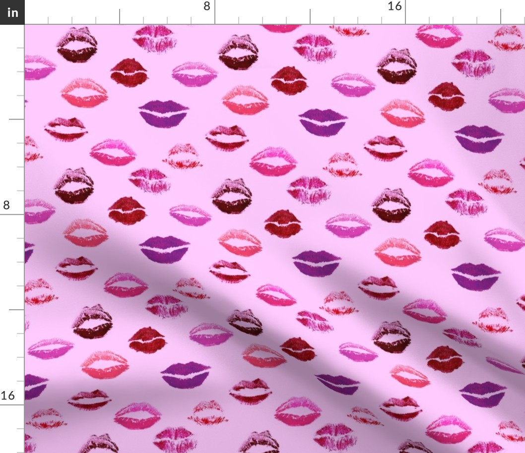 Lipstick Kissy Lips on Pink