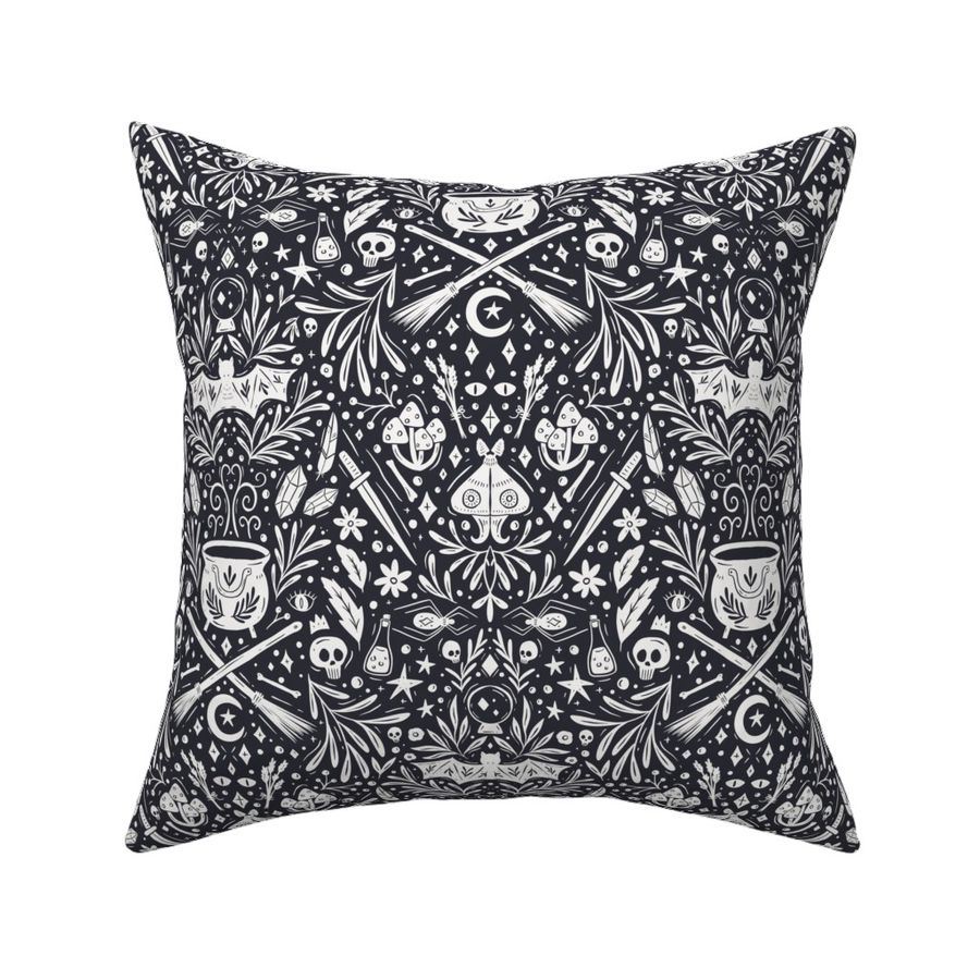 HOME_GOOD_SQUARE_THROW_PILLOW