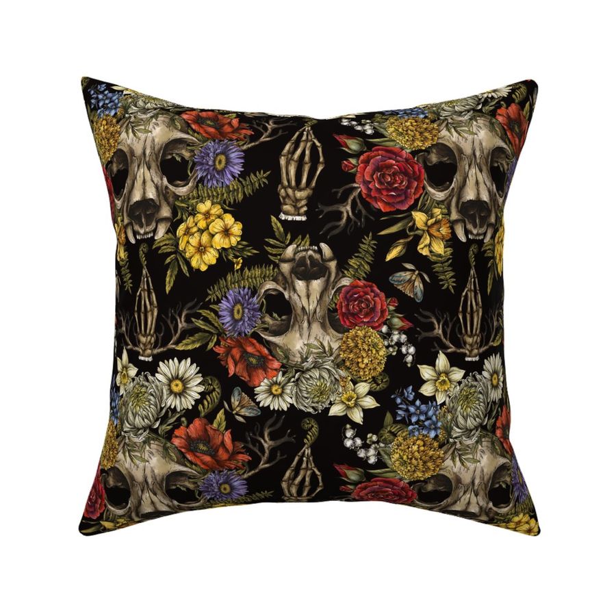 HOME_GOOD_SQUARE_THROW_PILLOW