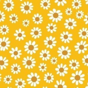 Joyful White Daisies - Small Scale - Yellow Retro Vintage Flowers Floral Boho Cottagecore