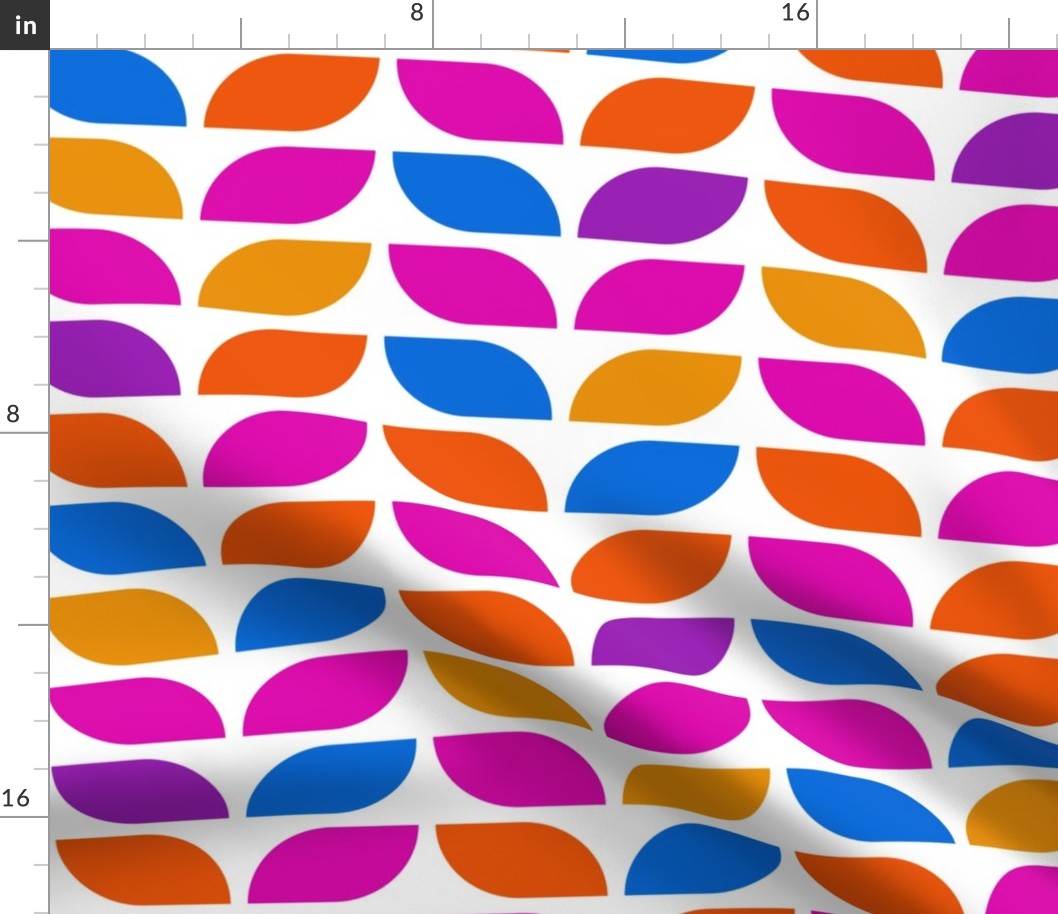 Geometric Pattern: Leaf: Lucinda White (large version)