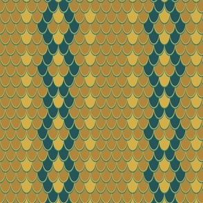 Joyful scalloped snakeskin on gold