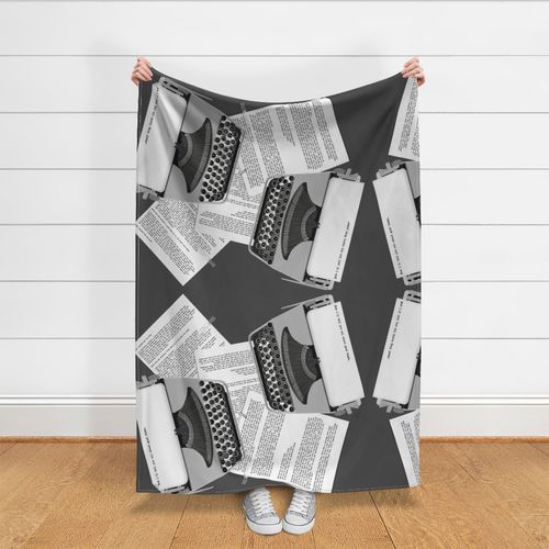 HOME_GOOD_THROW_BLANKET