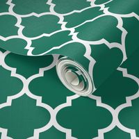 moroccan quatrefoil lattice in emerald