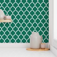 moroccan quatrefoil lattice in emerald