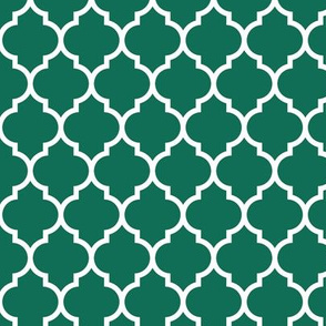 moroccan quatrefoil lattice in emerald