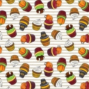 (1" scale) Thanksgiving cupcakes - beige stripes - C22
