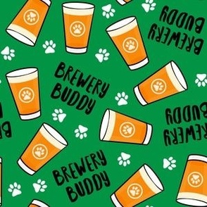 Brewery Buddy - Dog and Beers - Beer glass - green - LAD22