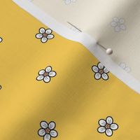 Petite Plaid Flower - Daffodil