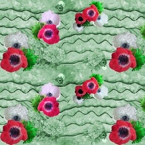 6x4-Inch Repeat of Coral Red Anemones with Grass-Green Corkscrew Rushes