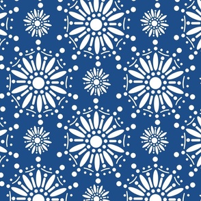 Star Henna Classic Blue on White