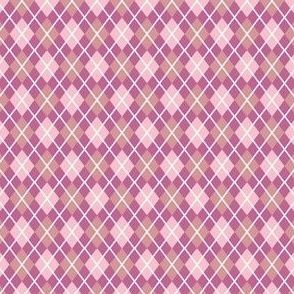 Small Scale Argyle - Various shades of Pink with White Diagonal Lines