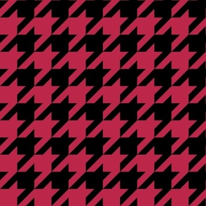 Large Scale Viva Magenta Houndstooth on Black Pantone Color Of The Year 2023