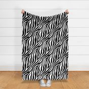 1392 jumbo - Zebra Stripes - Black and White