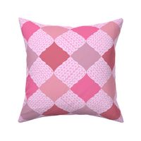 Ogee damask in shades of pink - Small Scale