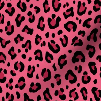 ★ LEOPARD PRINT in CAMELLIA ROSE + VIVA MAGENTA ★ Medium Scale / Collection : Leopard spots – Punk Rock Animal Print 