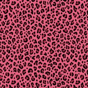 ★ LEOPARD PRINT in CAMELLIA ROSE + VIVA MAGENTA ★ Tiny Scale / Collection : Leopard spots – Punk Rock Animal Print 