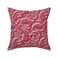 Embossed Paisley Small