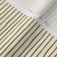 Handdrawn organic stripes_ocker