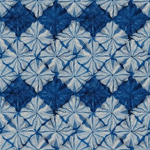 Shibori_blue_beige_diamond