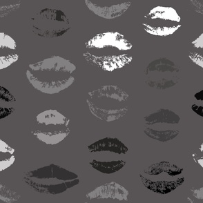 Kisses | Large Scale | Grayscale