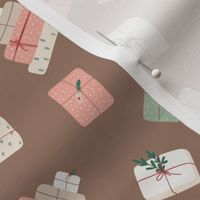 HOLIDAY PRESENTS_BROWN