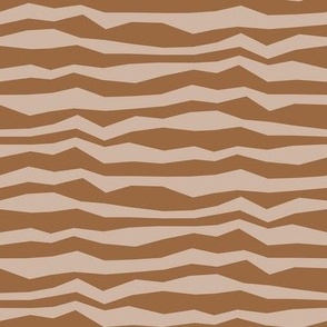 Wacky stripes / Small scale / Earth tone