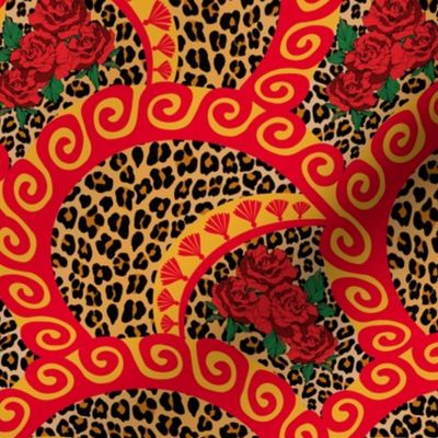 Leopard and roses on gold