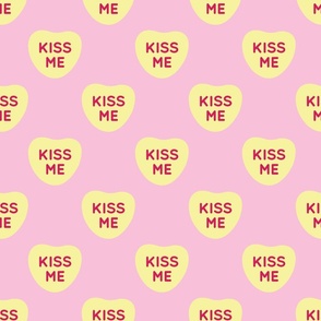 kiss me convoheart 3 inch halfdrop on pink