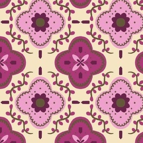 Quatrefoil_-_Magenta_And_Pink_-_Medium