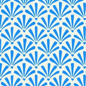 Painted scallop shells - sky blue