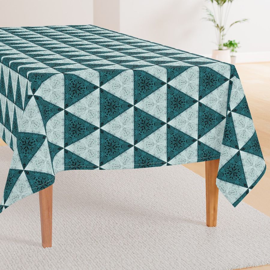 HOME_GOOD_RECTANGULAR_TABLE_CLOTH