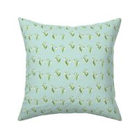Lily Spring Green on Mint // small