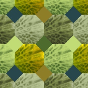 Azalea Octagon in Faux Moss - Medium Scale