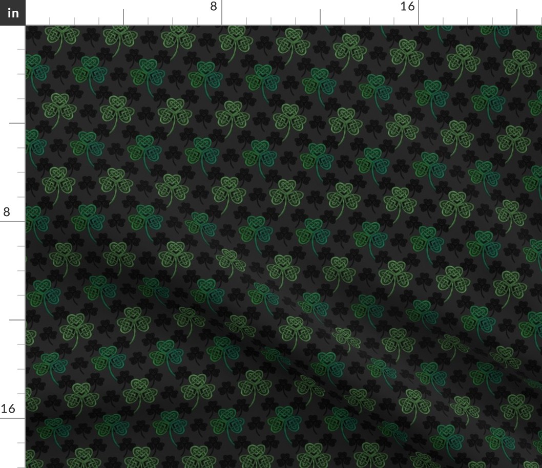 Celtic Shamrock (dark green tiny scale)   