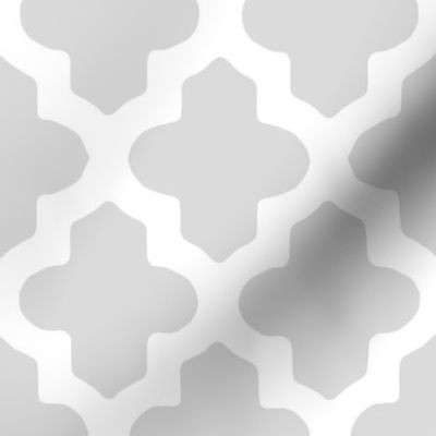 Moroccan Quatrefoil in Gray