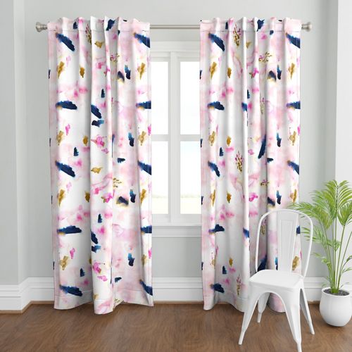 HOME_GOOD_CURTAIN_PANEL