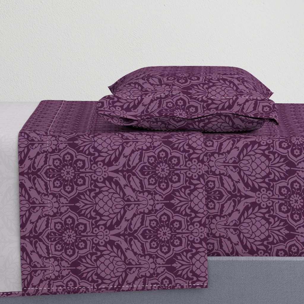 Day's Damask, aubergine