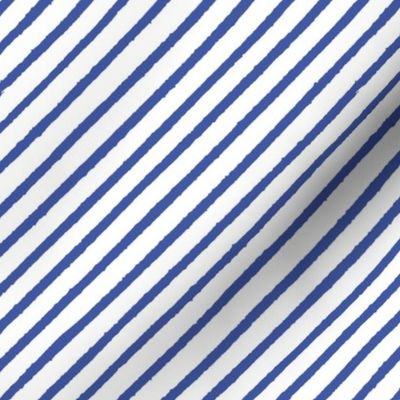 Small scale // Diagonal thin stripes coordinate // white and electric blue